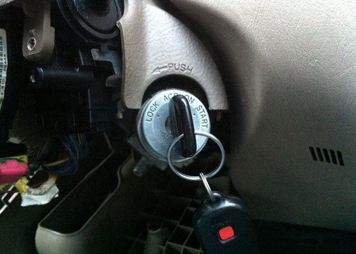 Тойота королла ремонт замка зажигания 1998г