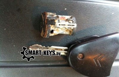 Citroen Xantia 1998 – ремонт дверного замка